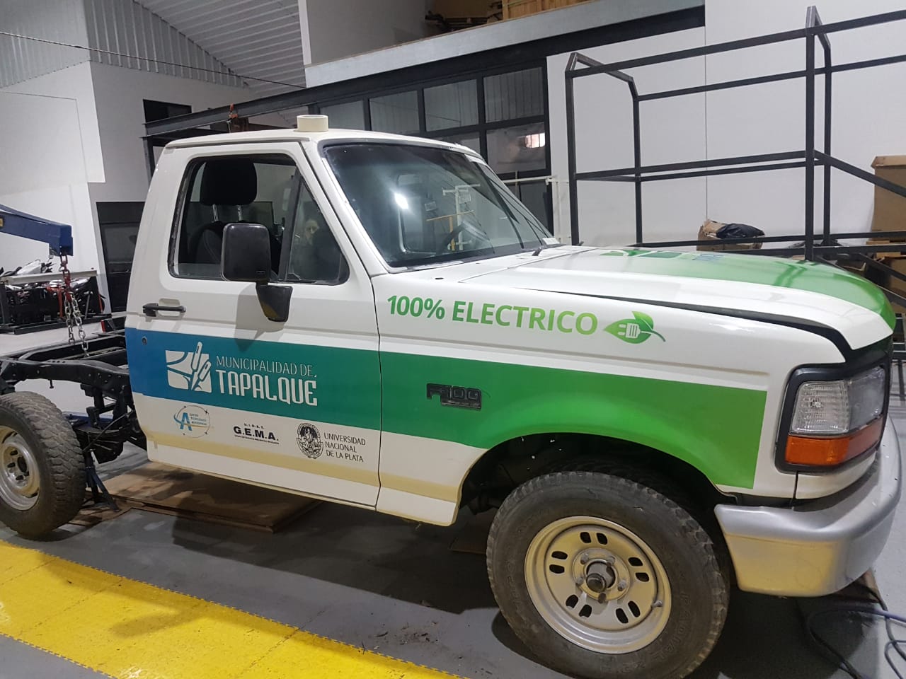Camioneta eléctrica en el CTA 2