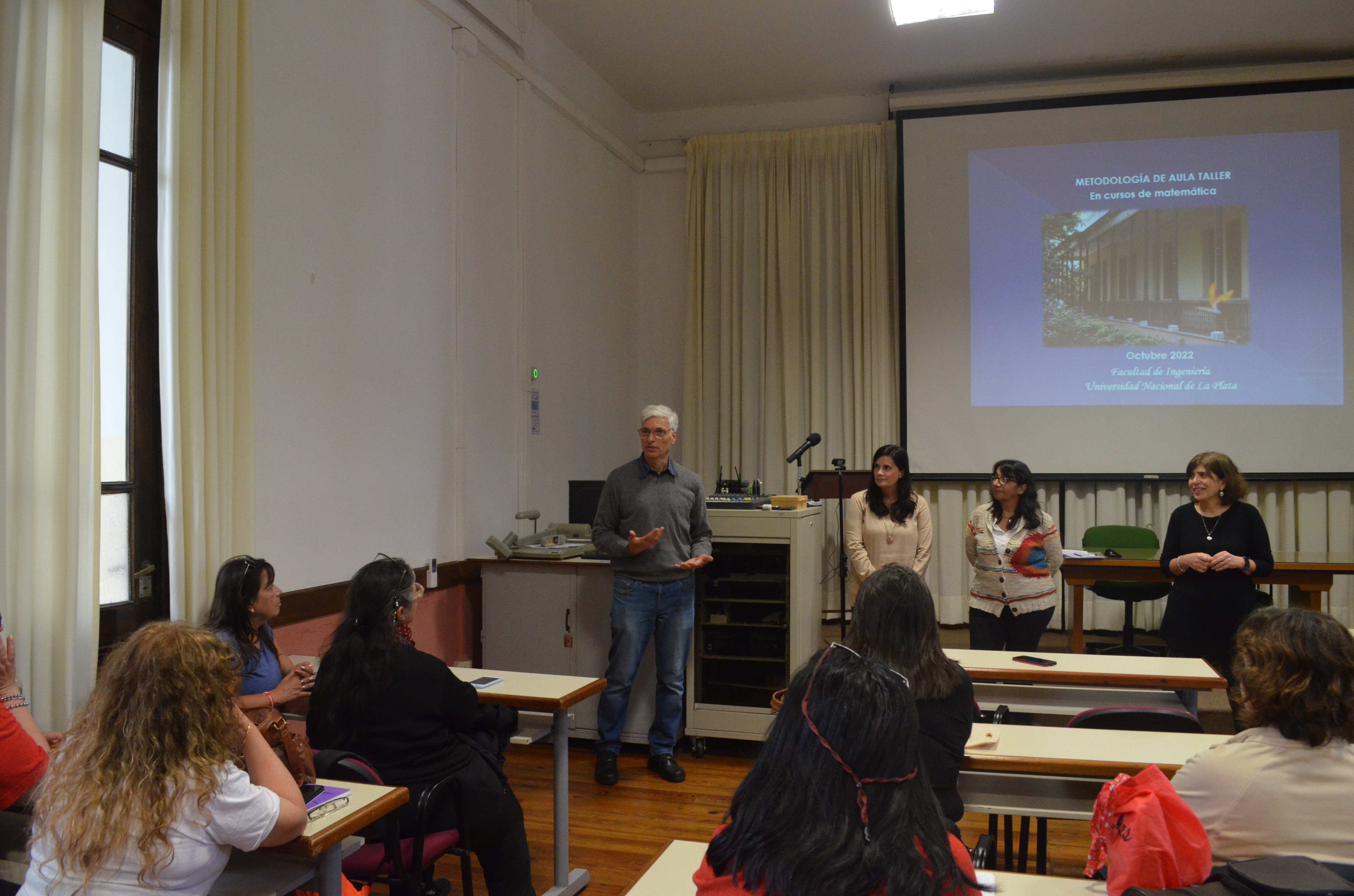 Docentes y metodología de aula taller
